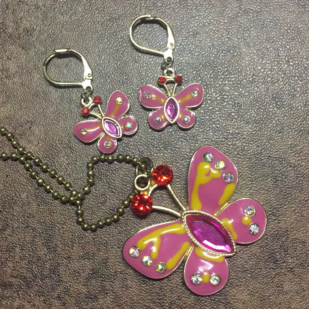 💖BETSEY JOHNSON BUTTERFLY NECKLACE&EARRING SET💖